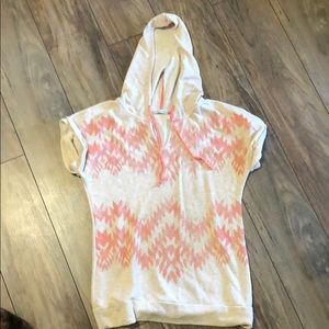 Hooded shirt
